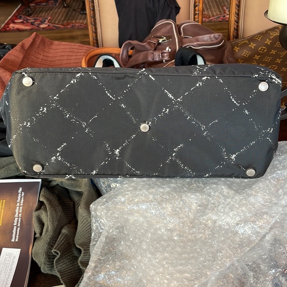 🔥💥🛍HOST PICK🔥💥🛍Chanel tote - Picture 10 of 11